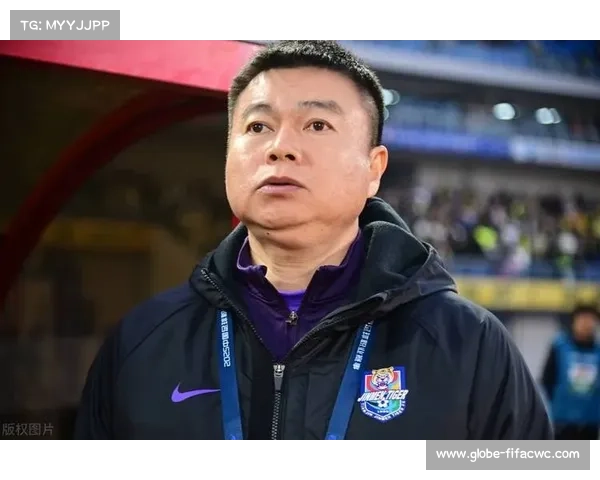 天津津门虎博物馆获赠于根伟2001年世预赛战靴见证传奇球员拼搏精神 天津津门虎博物馆获赠于根伟2001年世预赛战靴见证传奇球员拼搏精神